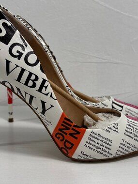 Steve Madden Daisie Black Newsprint Vala Pumps